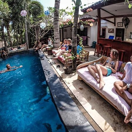 Aaliku Bungalows Gili Trawangan Exterior photo